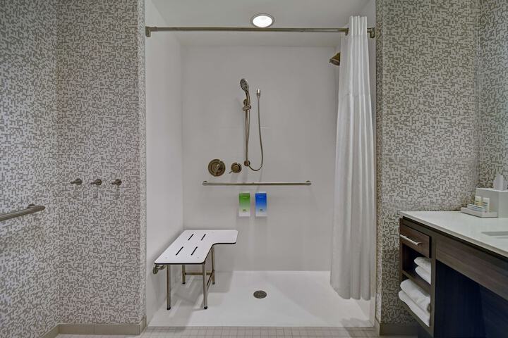 Bathroom shower