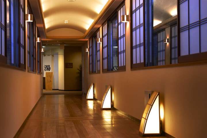 Ballroom/Hall 20 of 34
