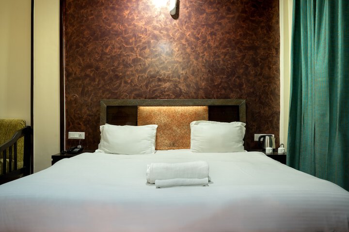 Room 3 of 46