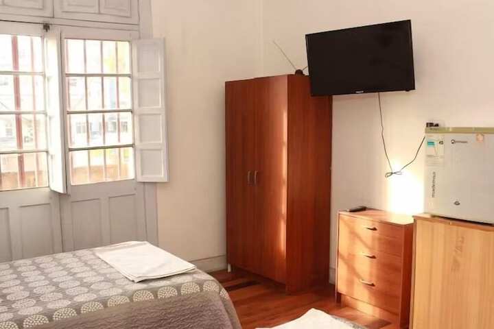 Room 3 of 33