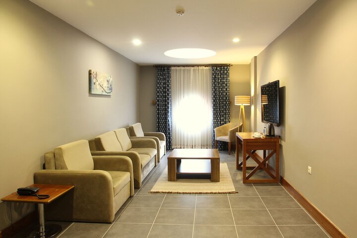 Room 13 of 69