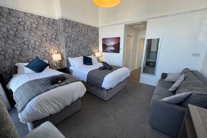 Room 11 of 125