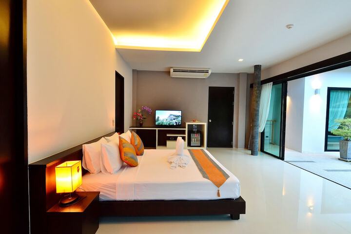 Room 43 of 146