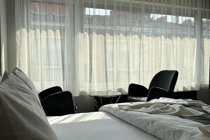 Room 19 of 33