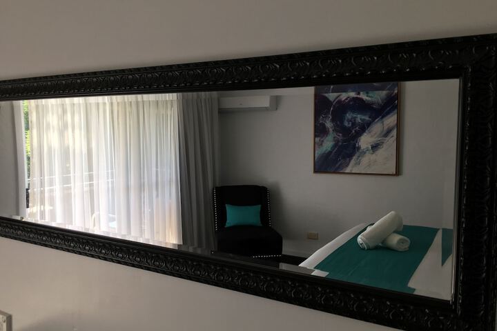 Room 4 of 139