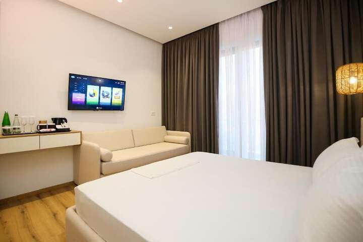 Room 20 of 118