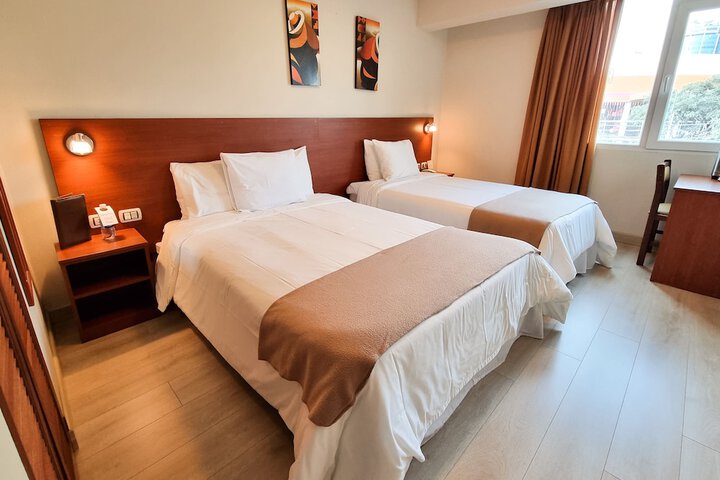 Room 10 of 43