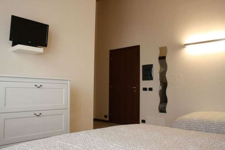 Room 3 of 31