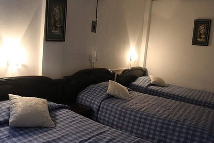 Room 7 of 80