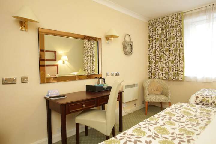 Room 26 of 105