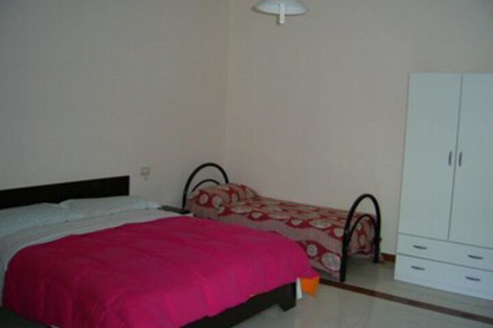 Room 9 of 22