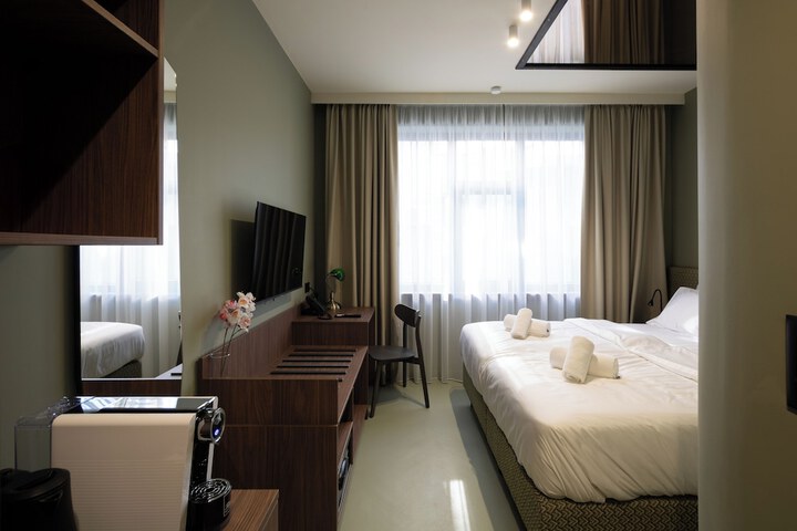 Room 43 of 133