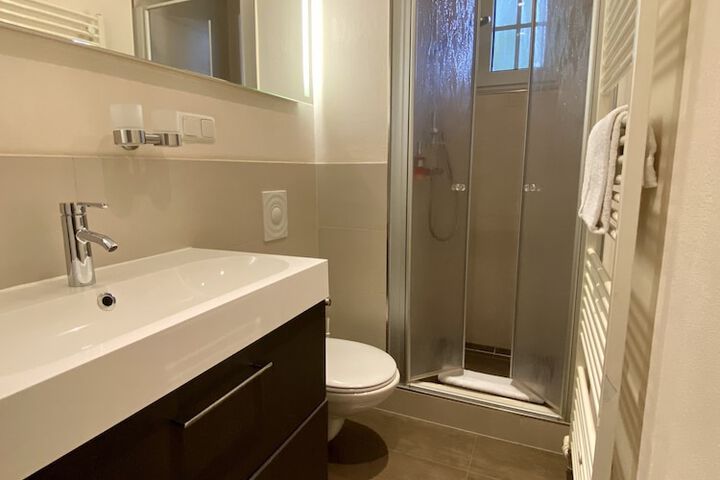 Room 105 of 109