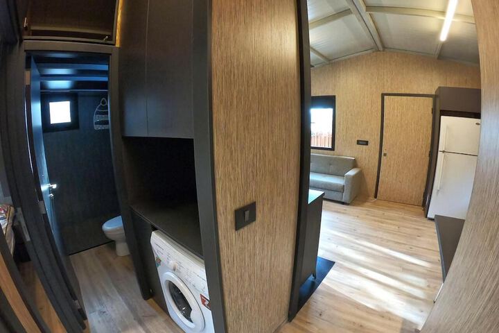 Room 6 of 20