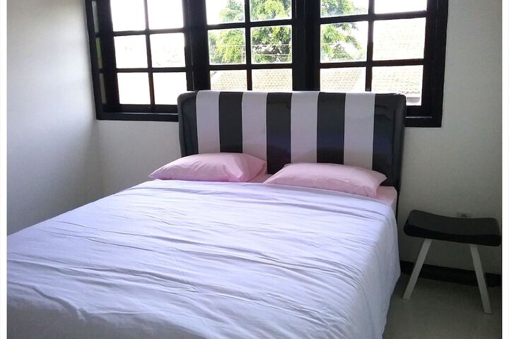 Room 4 of 24