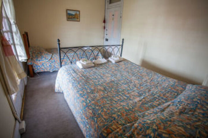 Room 7 of 32