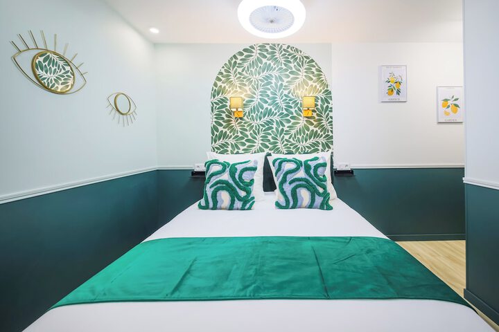Room 7 of 42