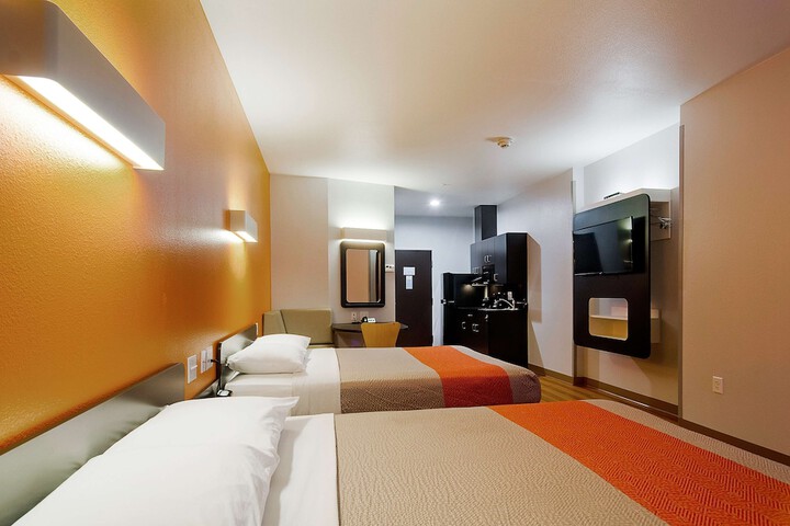 Room 15 of 38