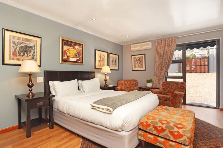 Room 16 of 80