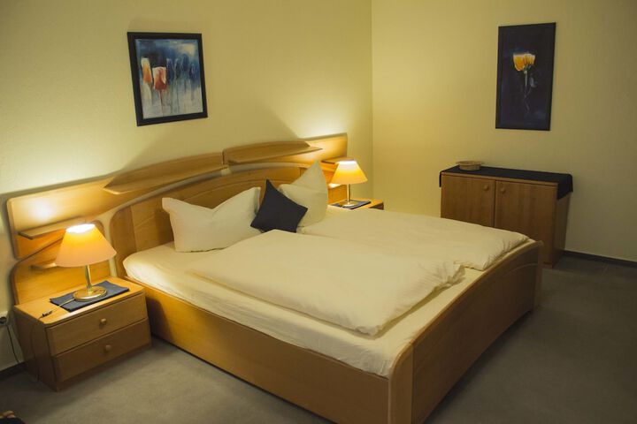 Room 6 of 23