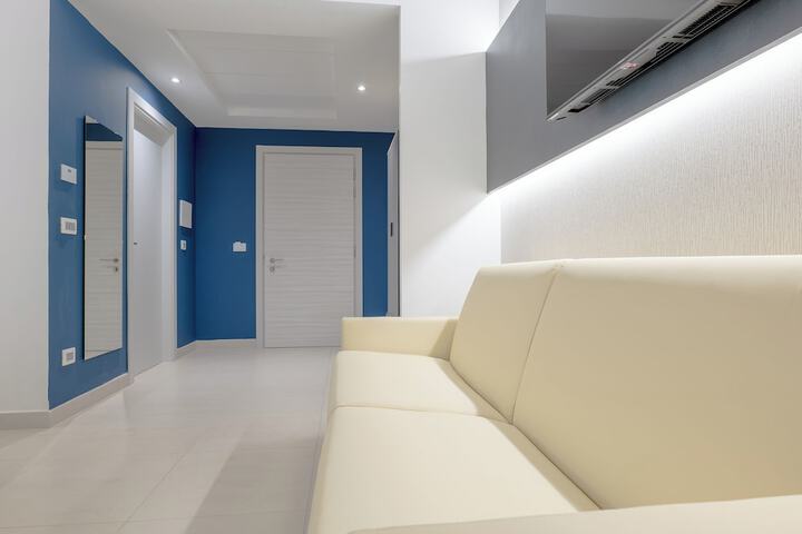 Room 6 of 42