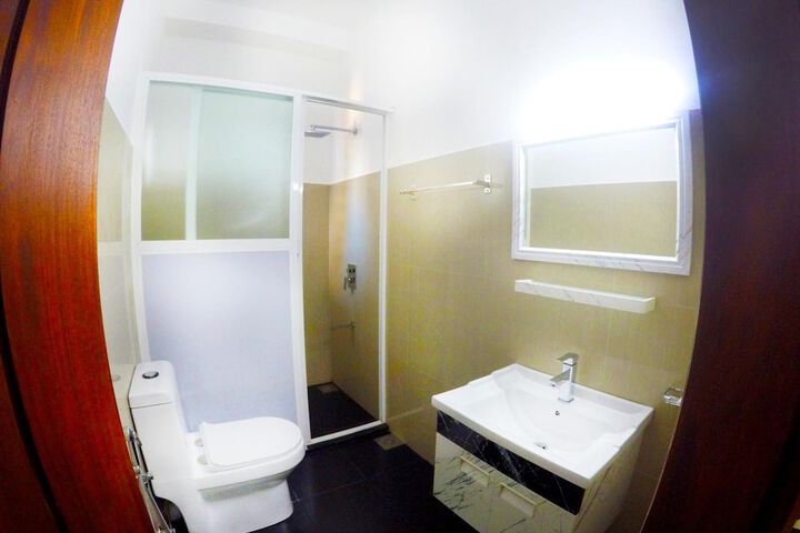 Room 16 of 32