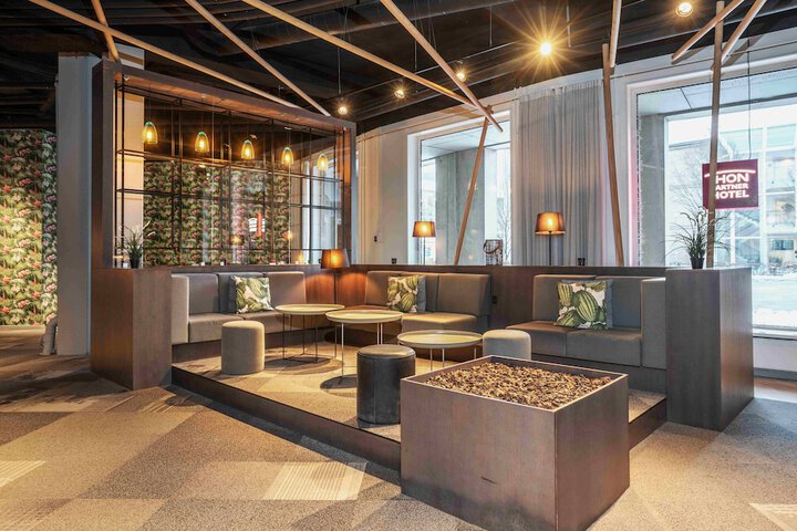 Guest Lobby