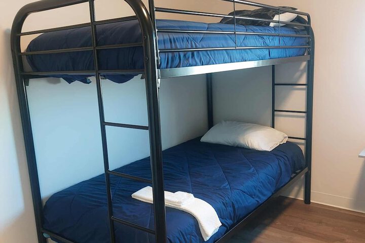 Room 9 of 15