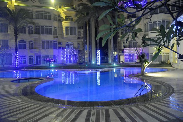Pool 44 of 117