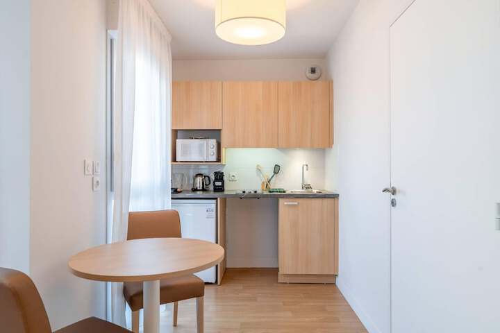 Room 7 of 28
