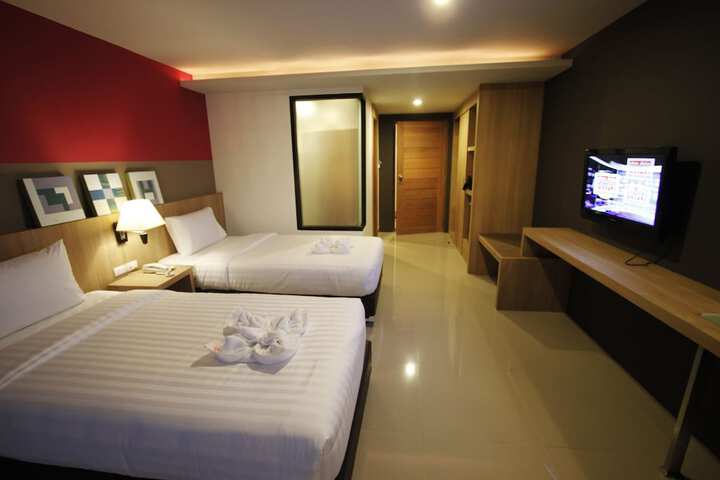 Room 6 of 42