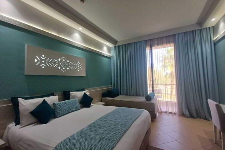 Room 8 of 92