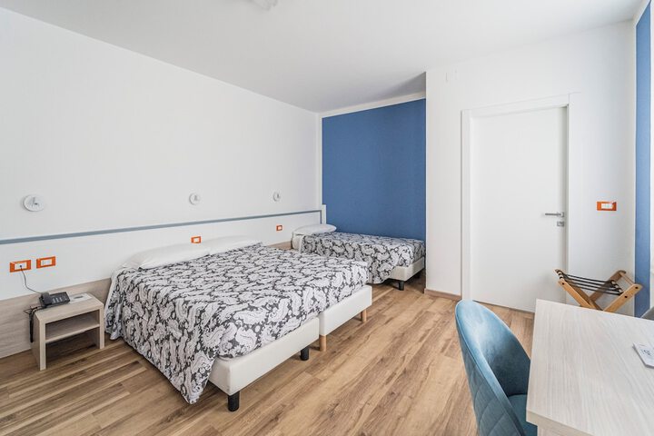 Room 16 of 70