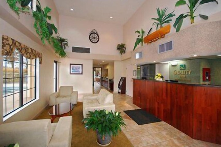 Hotel Lobby