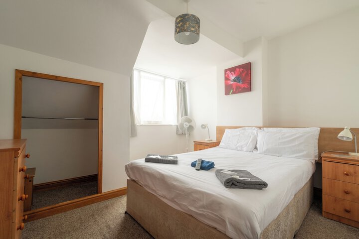 Room 14 of 20