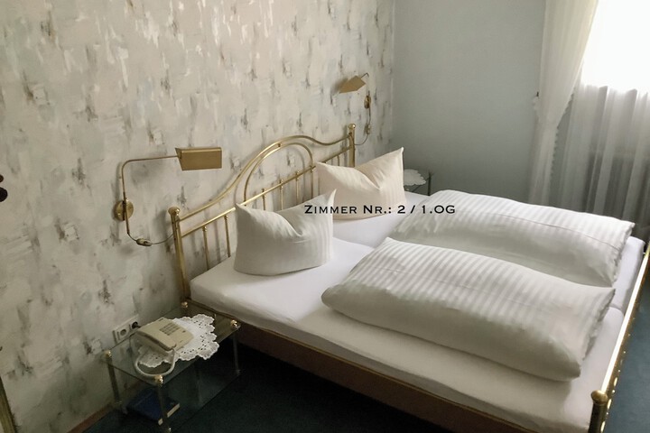 Room 40 of 106