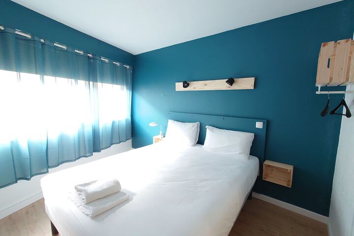 Room 7 of 40