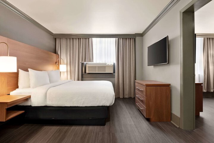Room 7 of 26
