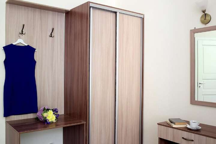 Room 50 of 63