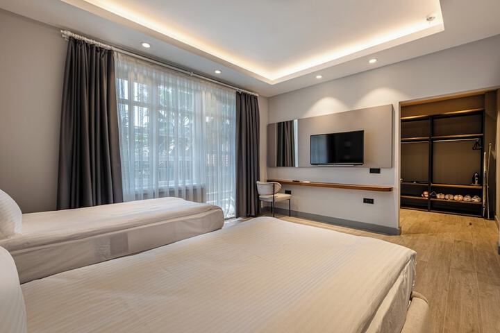 Room 7 of 53