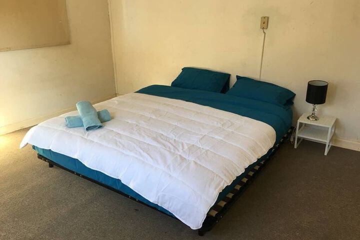 Room 2 of 9