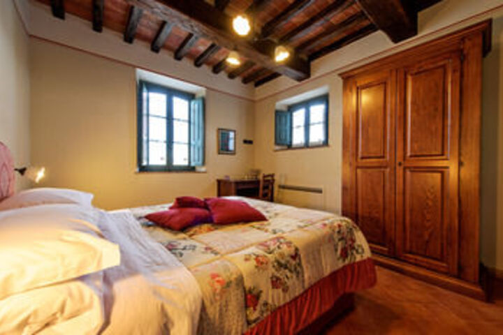 Room 28 of 107