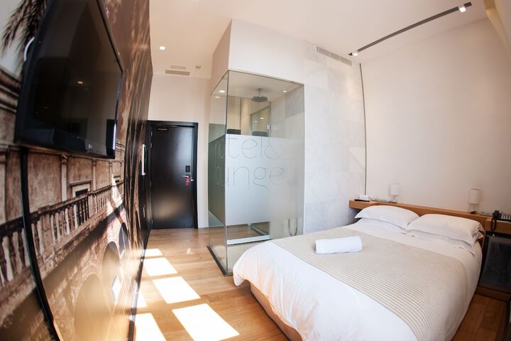 Room 17 of 72
