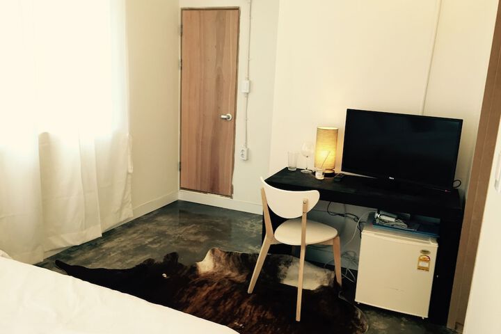 Room 7 of 155