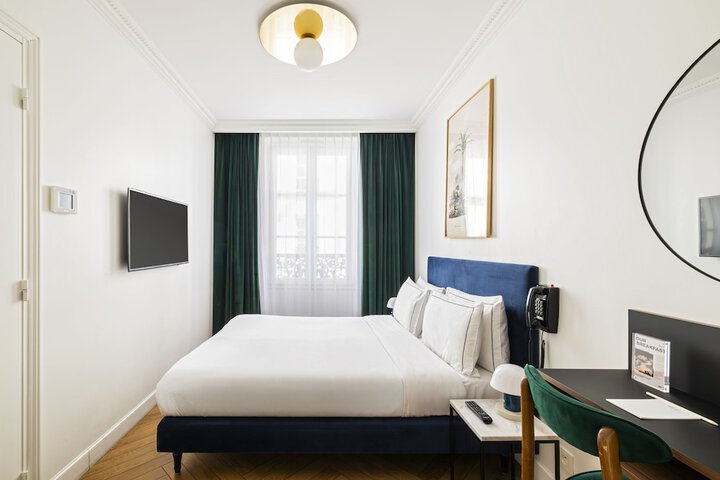 Room 7 of 40