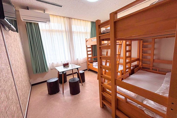 Room 5 of 40
