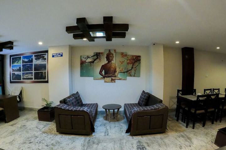 Room 17 of 35