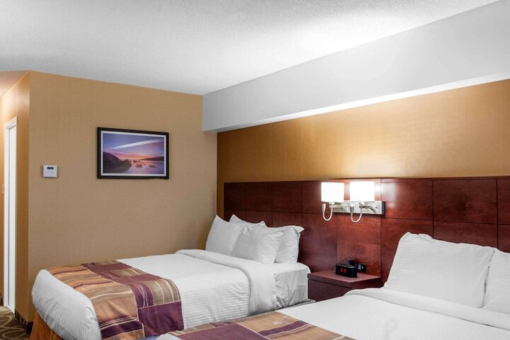 Room 10 of 42
