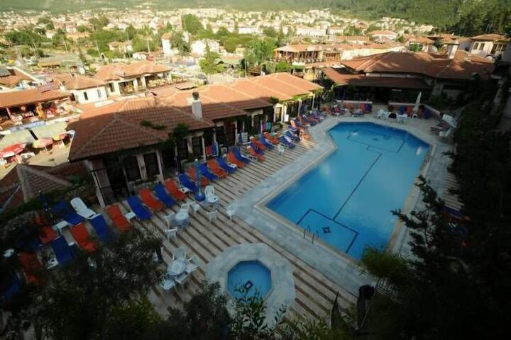 Pools & Facilities