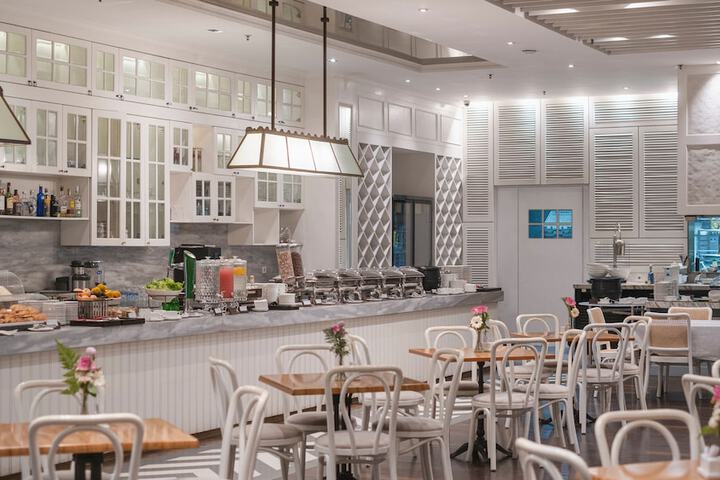 Breakfast area